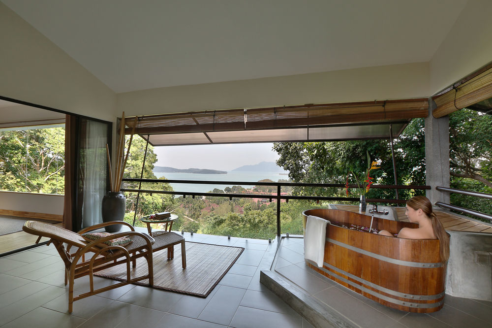 Ambong Rainforest Retreat Pantai Tengah  外观 照片