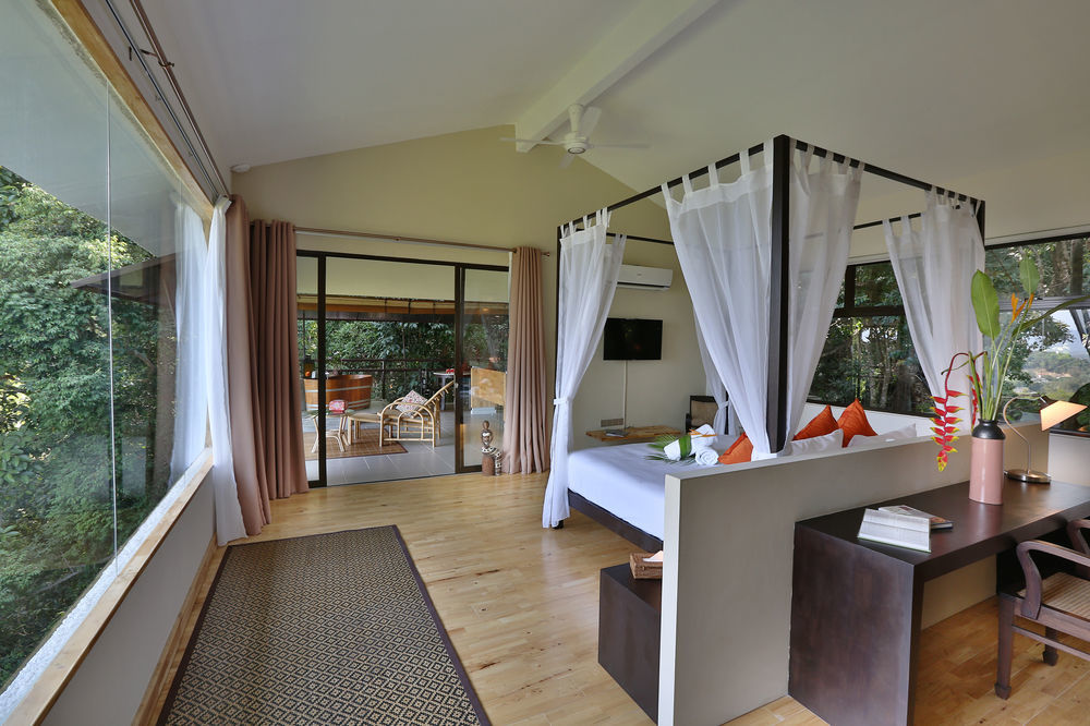 Ambong Rainforest Retreat Pantai Tengah  外观 照片