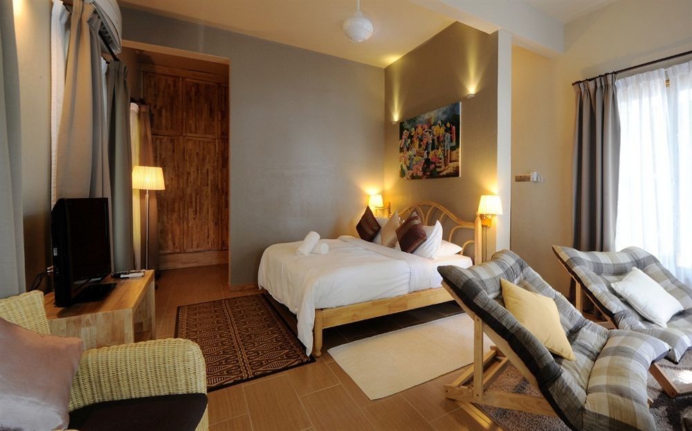 Ambong Rainforest Retreat Pantai Tengah  外观 照片